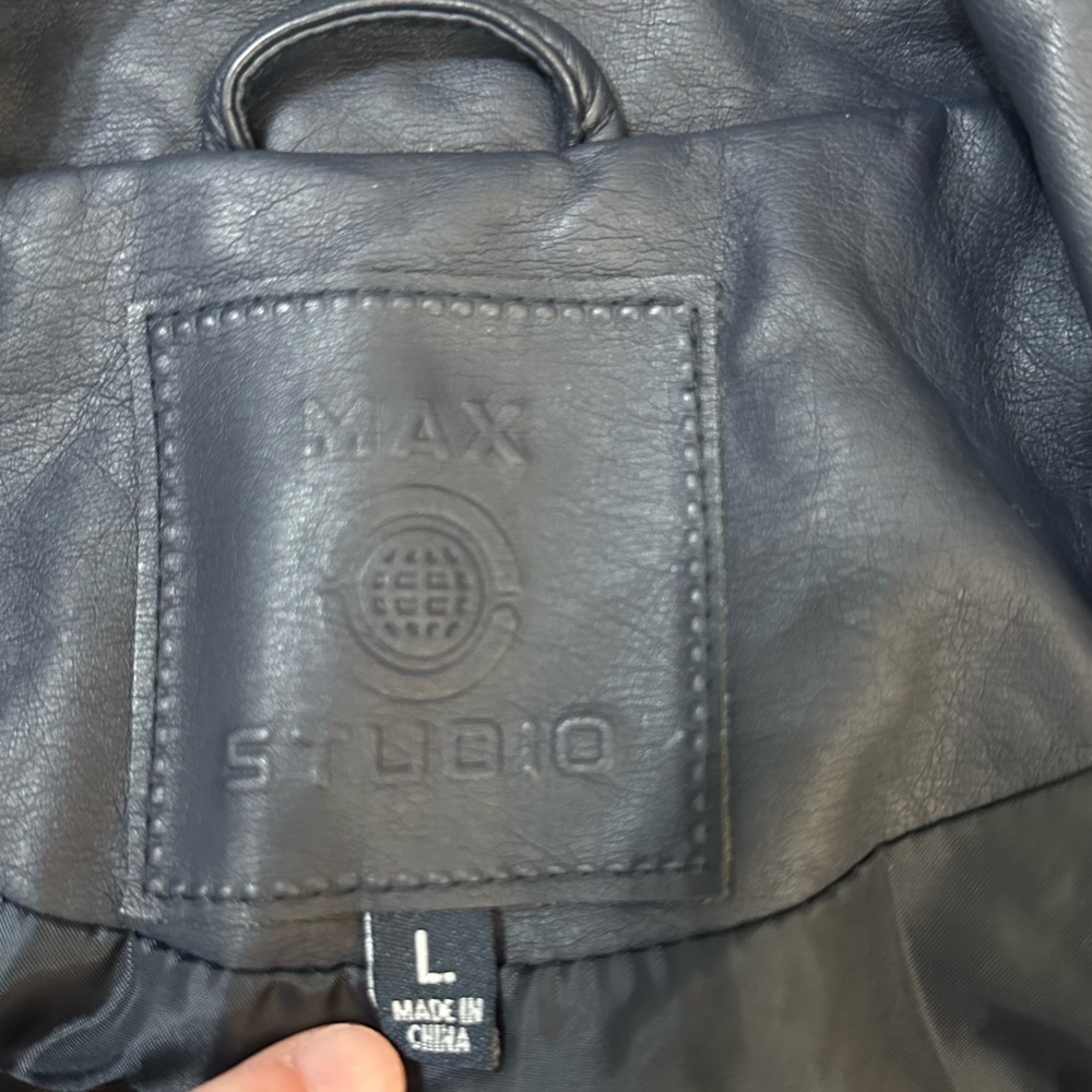 Max Studios Women’s Navy Blue Faux Leatherette Moto Jacket size L (like M fit) - Picture 13 of 14